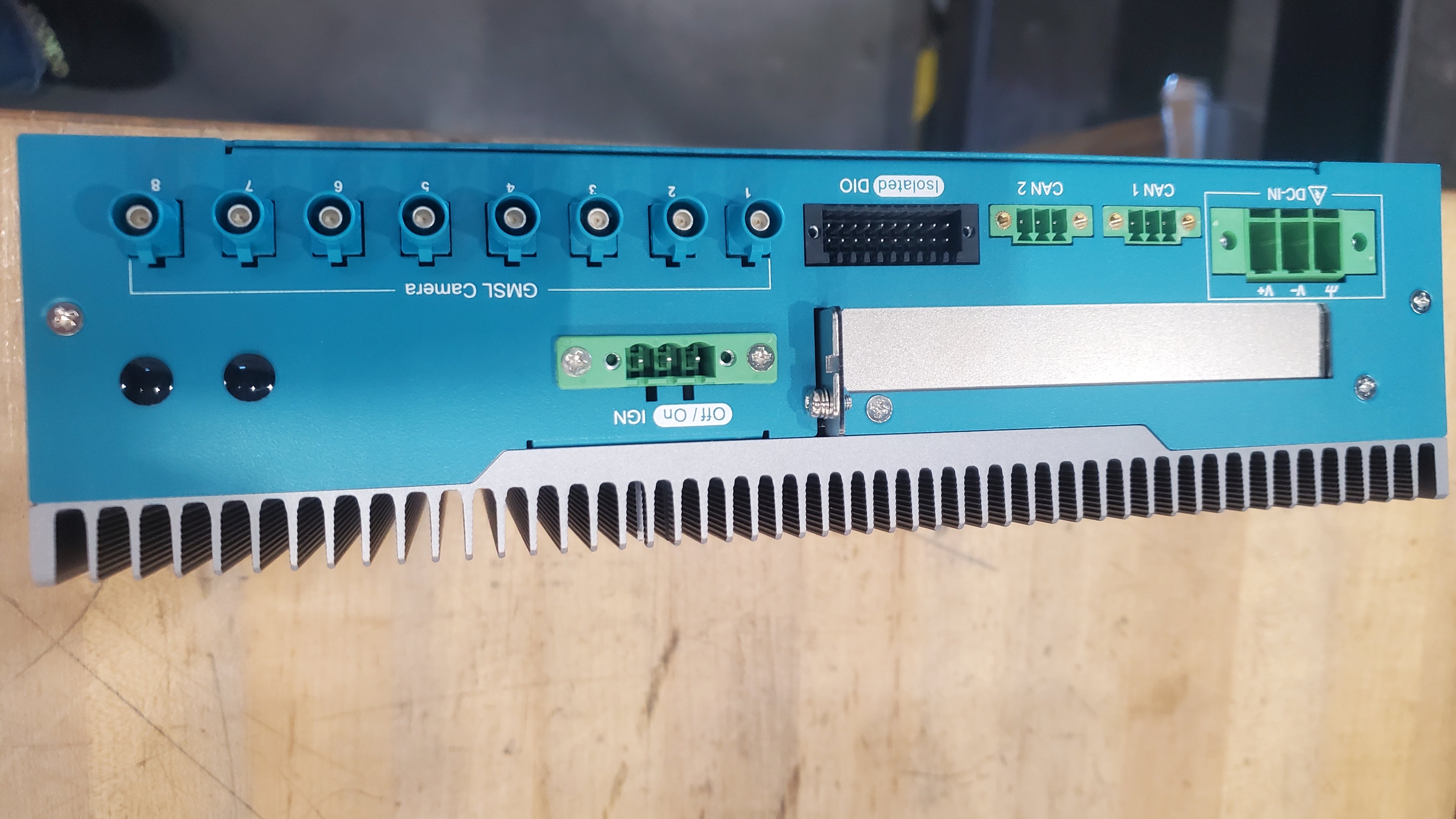 Vecow EAC-5000-R64
